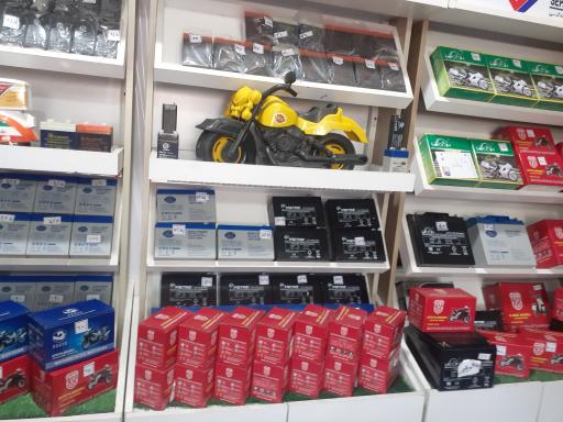 عکس فروشگاه باتری مرکزی قم (شعبه ۴)