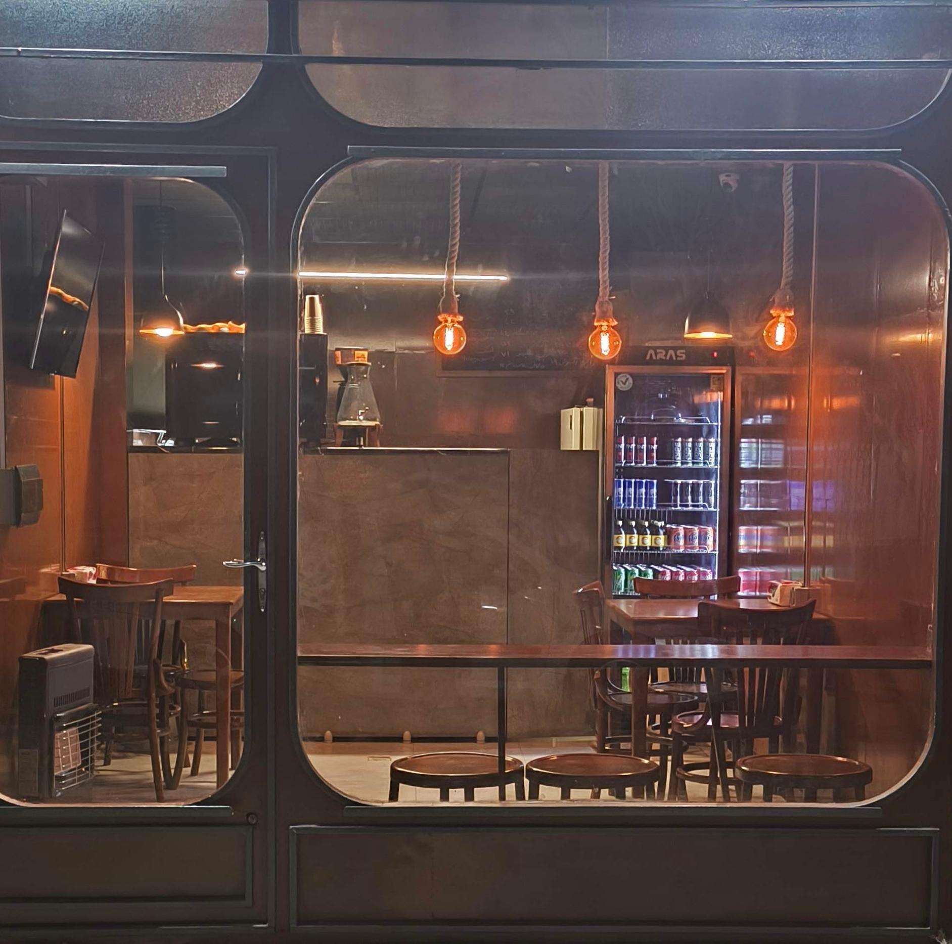 عکس کافه رستوران دوستان