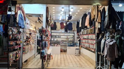 بدلیجات و اکسسوری پر