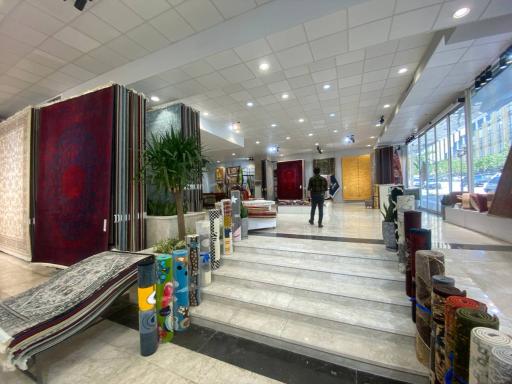 عکس ایوان فرش (شعبه اطلس)