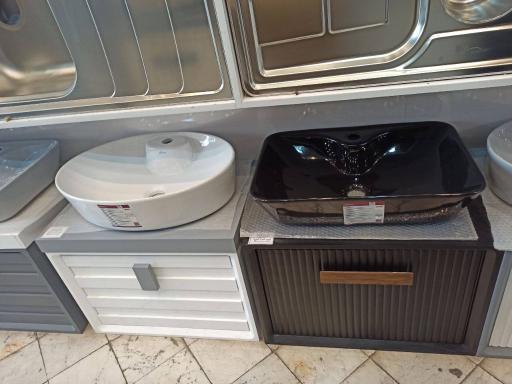 عکس فروشگاه تاسیسات فرطوس