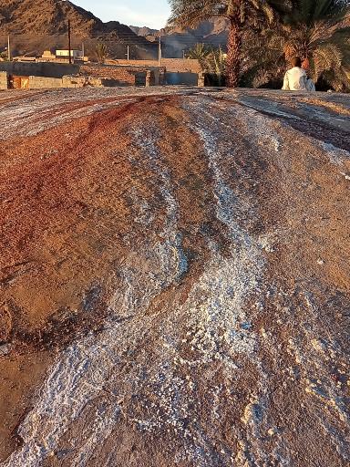 عکس تپه نمکی میر عمر