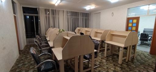 عکس سالن مطالعه و کتابخانه تخصصی ریحانه