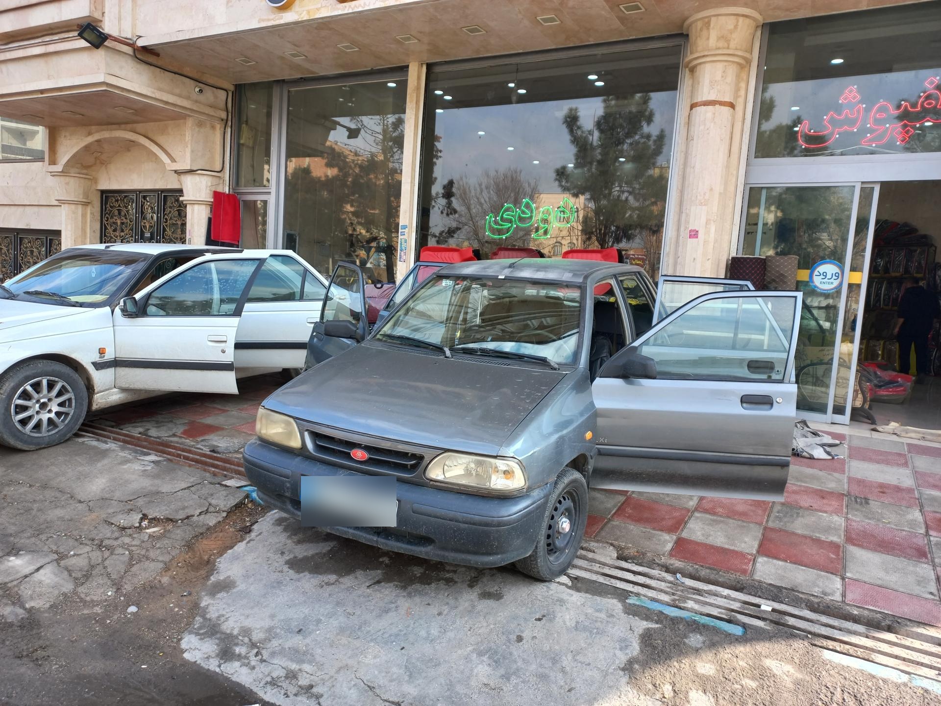 عکس فروشگاه ارس روکش