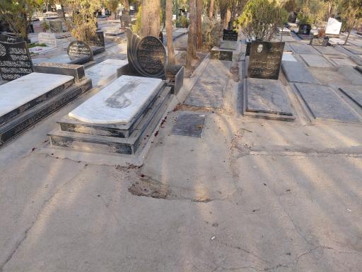 عکس مزار سرباز شهید فرید نورشادی ۶۶-۹۸-۲۱