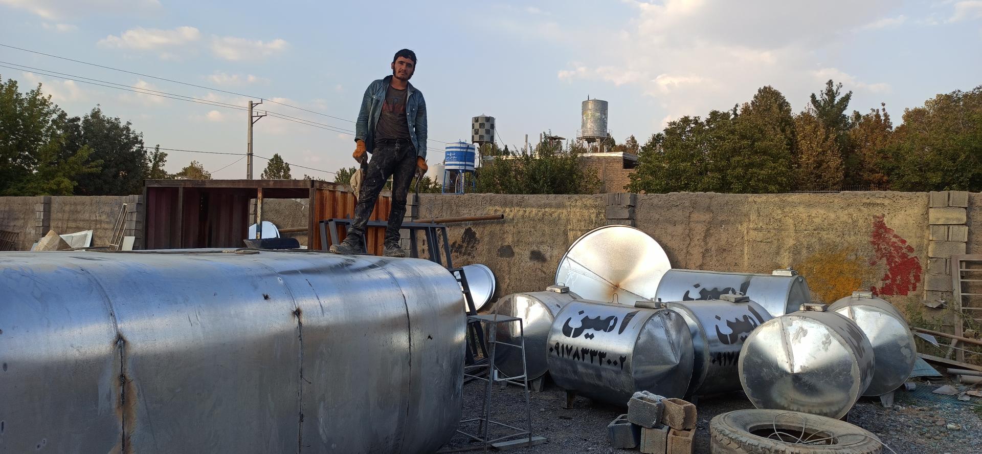 عکس تانکرسازی ودروپنجره سازی امین شعبه 1