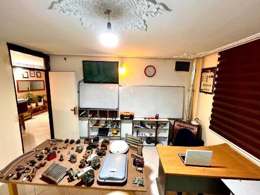 عکس آموزشگاه فنی و حرفه ای پوریا