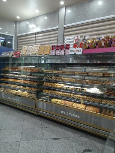 عکس قنادی ماه نور