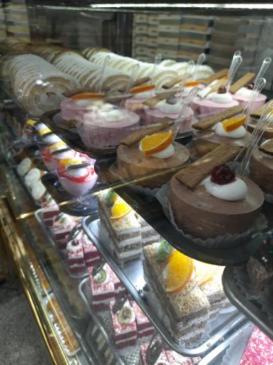 عکس قنادی ماه نور