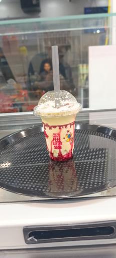 عکس بستنی فروشی علی پاشا