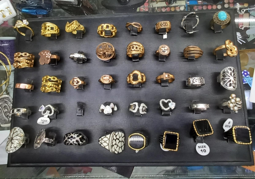 عکس فروشگاه رنگین کمان