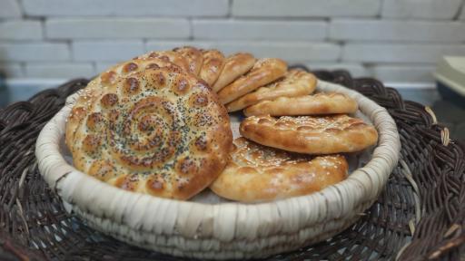 عکس کلوچه سنتی فومن (باقری)