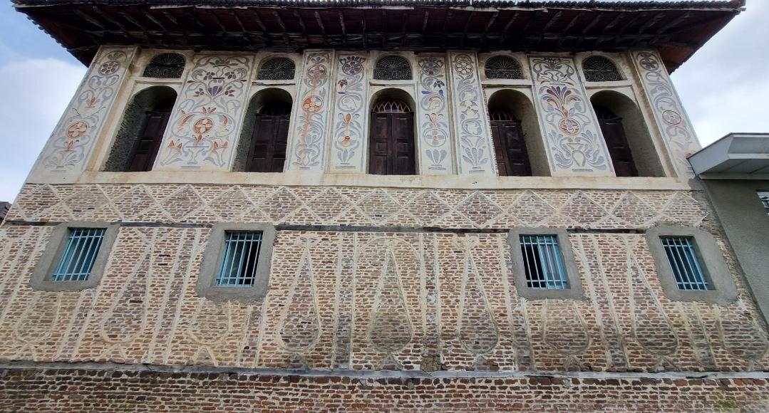 عکس خانه تاریخی صحت