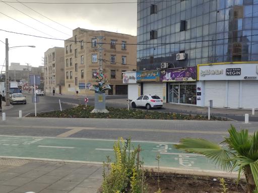 عکس گالری آرایشی و بهداشتی برکه