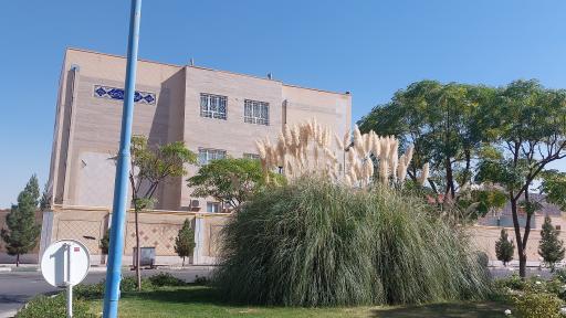 عکس سالن ورزشی خانم دکتر زهره فیض