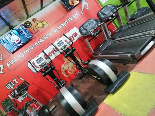 عکس باشگاه بدنسازی قویدلان