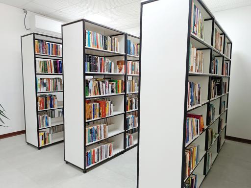 کتابخانه شادروان کیمیا غلامی 