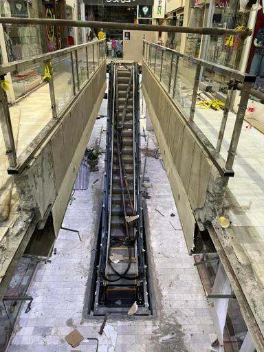 عکس کارگاه برش فلزات علی تقی نژاد