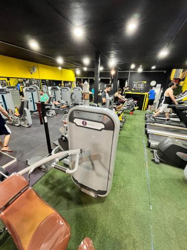 عکس باشگاه بدنسازی انیکس ۳
