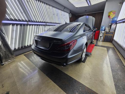 عکس کارشناسی فنی و تشخیص رنگ خودرو عبادی