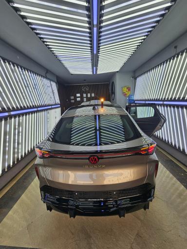 عکس کارشناسی فنی و تشخیص رنگ خودرو عبادی