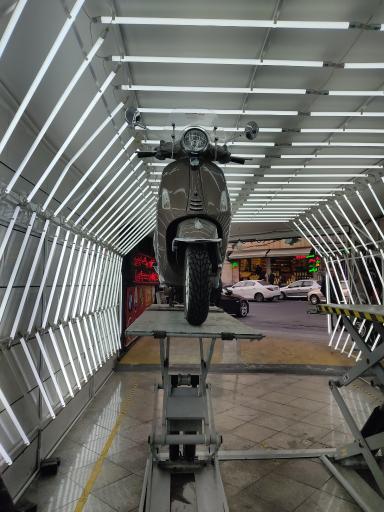 عکس کارشناسی فنی و تشخیص رنگ خودرو عبادی