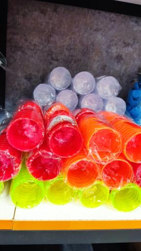 عکس پلاستیک و ظروف یکبارمصرف ارس پلاست