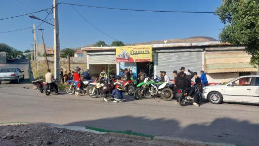 عکس تعمیرگاه موتورسیکلت حسین 