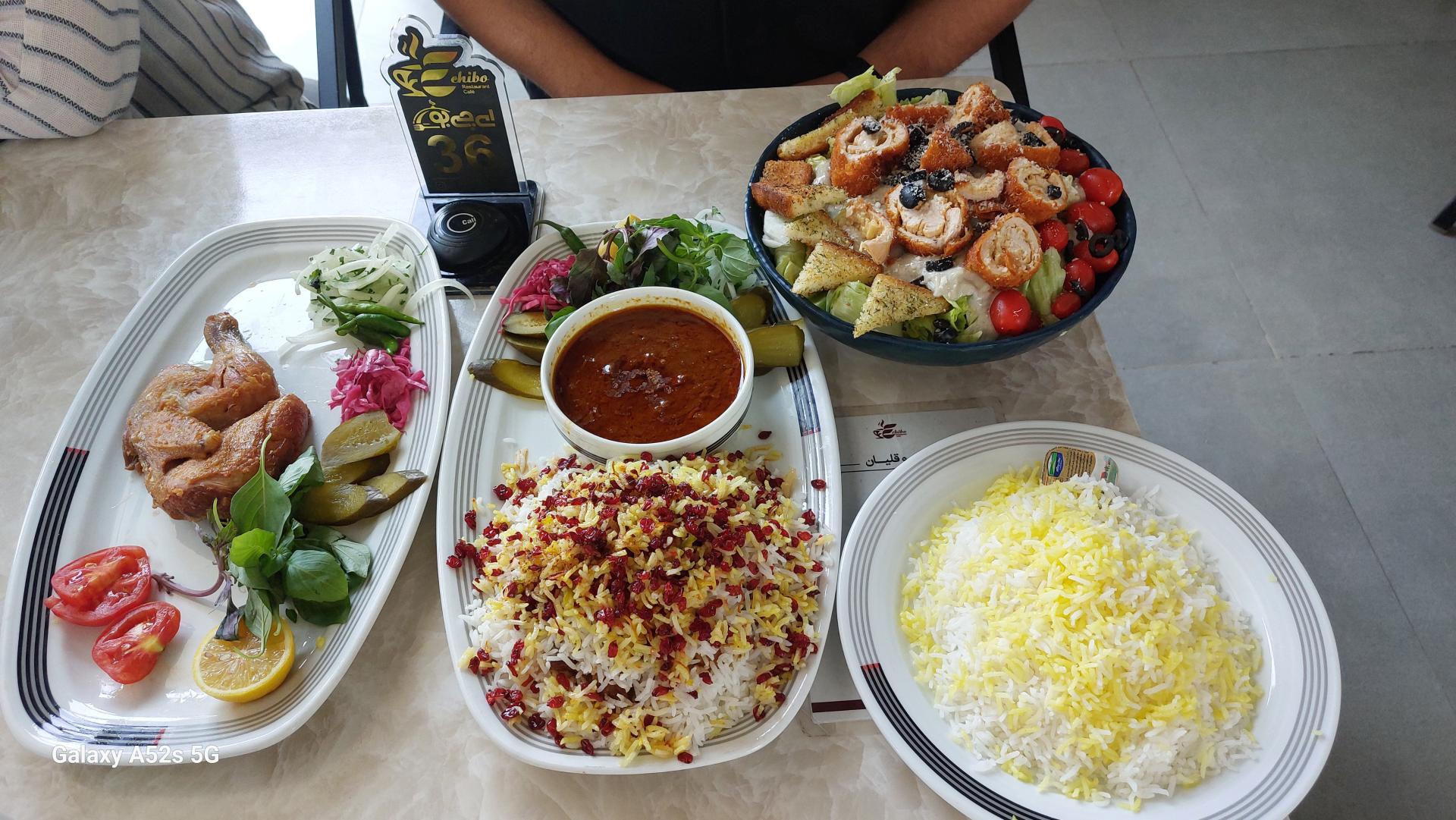 عکس کافه رستوران ای چی بو