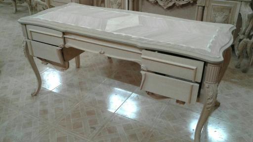 عکس آیناز چوب