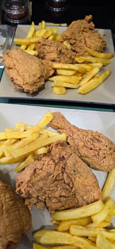 عکس  فست فود دیلا 