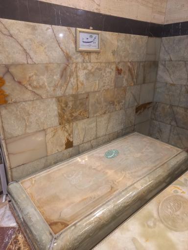 عکس مزار آیت الله بهجت 