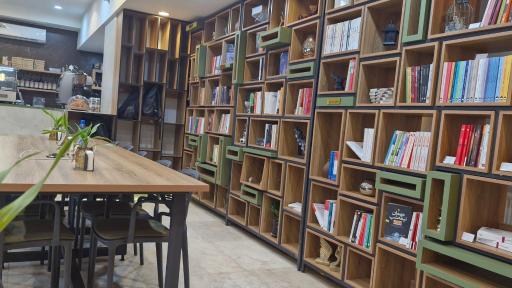 عکس کافه کتاب پرسش