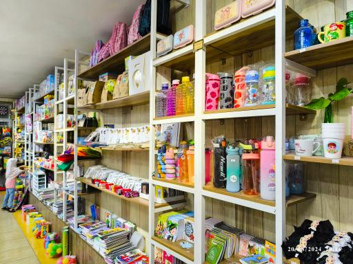 عکس محصولات فرهنگی رشد 