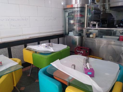 عکس خانه کباب پا چرخی یونس