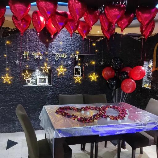 عکس سینما پیتزا هزار و یک شب