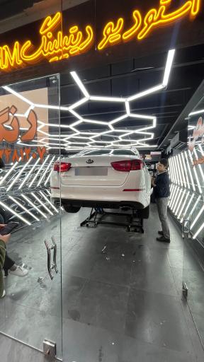 عکس کارشناسی رنگ خودرو کالرسنس