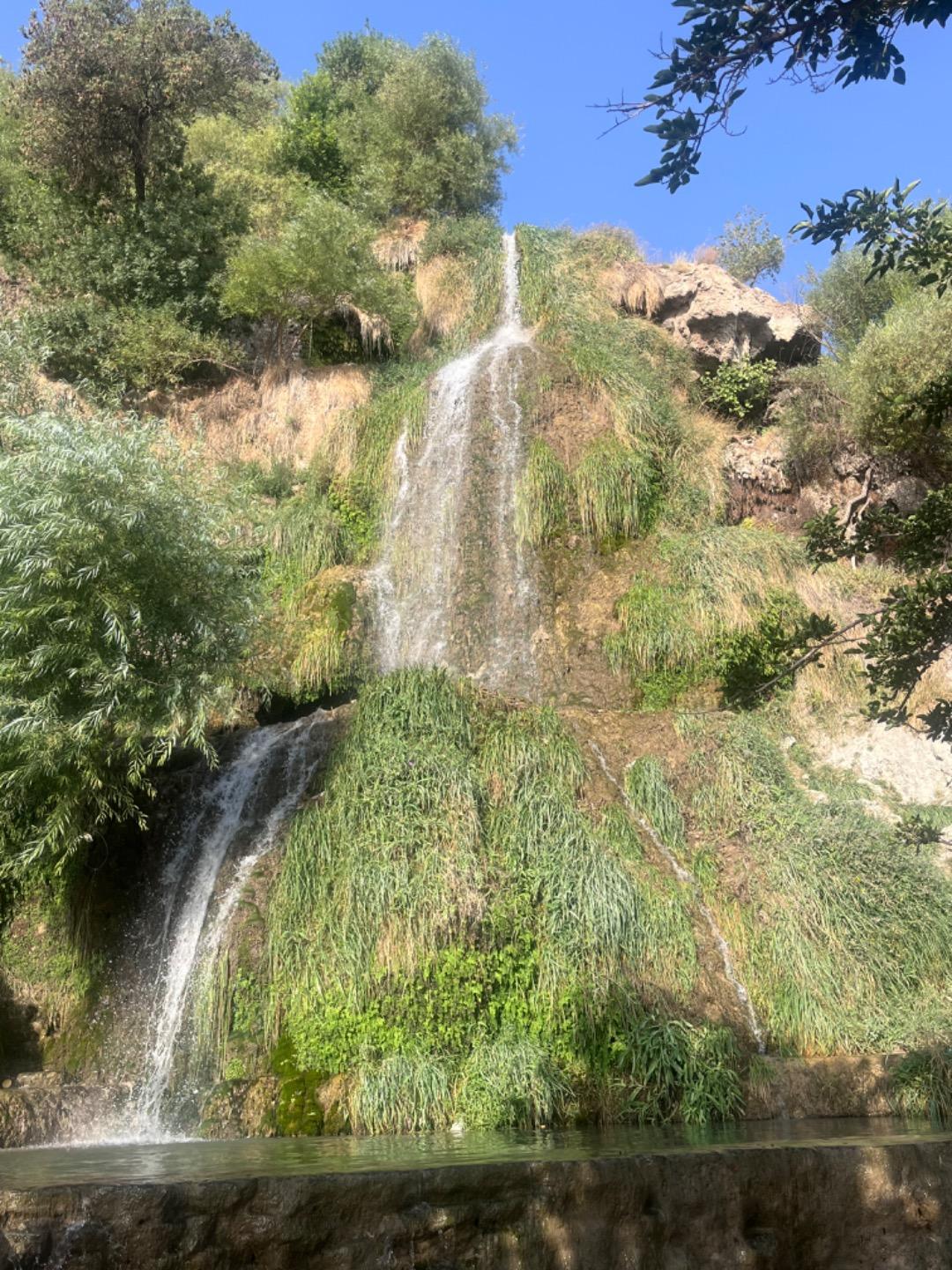 عکس انتهای آبشار 