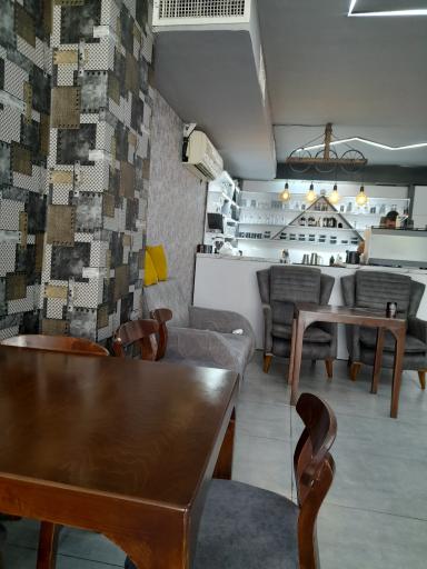 عکس کافه دایس شعبه ۱