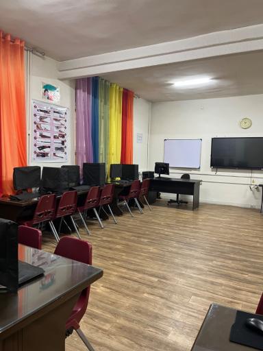 عکس هنرستان نمونه دولتی دخترانه مطهری