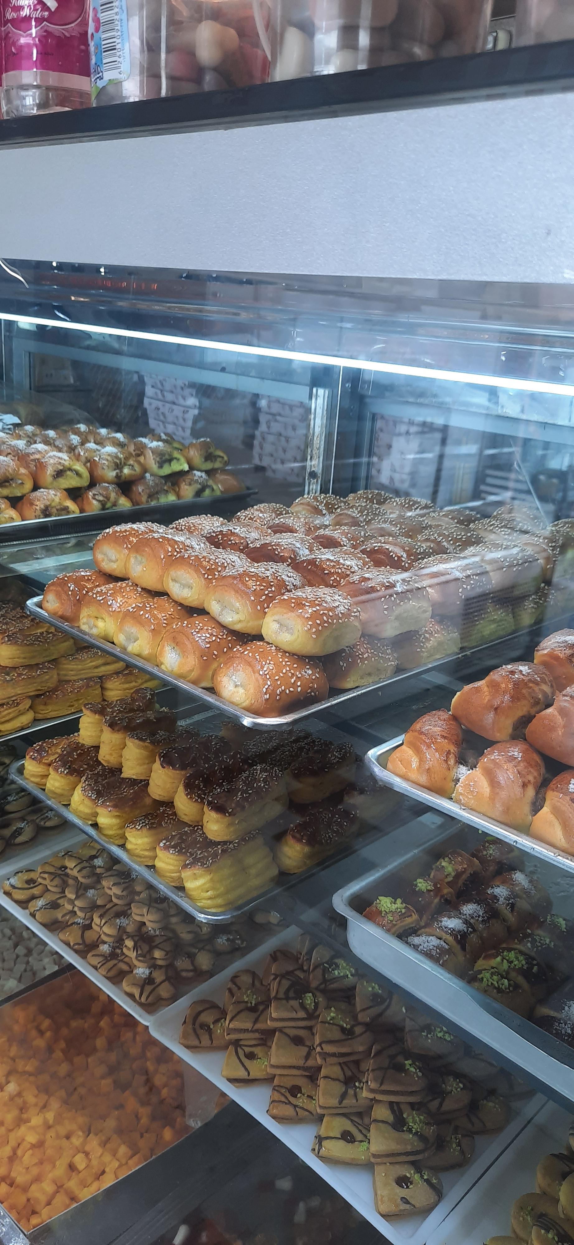 عکس قنادی نوید