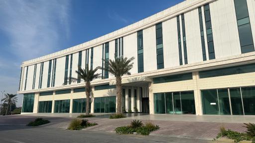 عکس مجتمع اداری و نمایشگاهی هابلند کیش