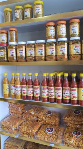 عکس فروشگاه سوغات بندر