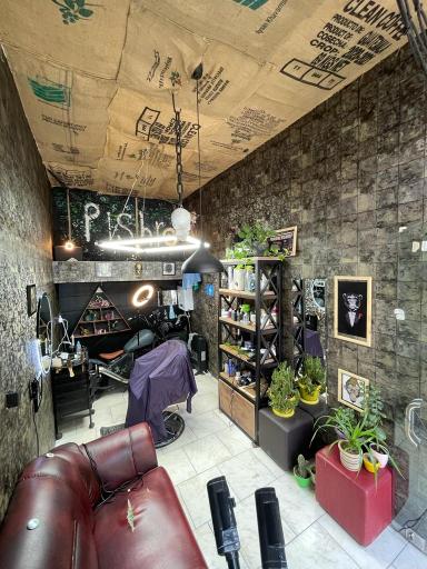 عکس آرایشگاه پیشرو