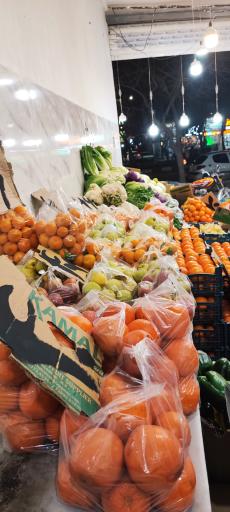 میوه فروشی کلاتی