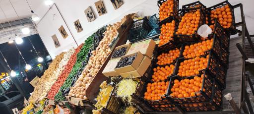 میوه فروشی کلاتی