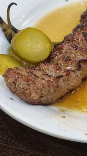 عکس چلوکباب جوان