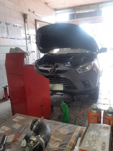 عکس کلینیک تخصصی برق خودرو آدرین 