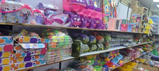 عکس پخش پلاستیک یونس محمودی