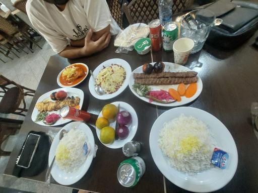 عکس چلوکباب جوان